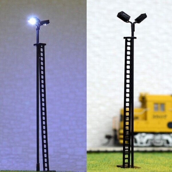 LED Flutlichtstrahler Flutlicht H0 Lampen Leuchten 2 Strahler Mast 5 Stück S218