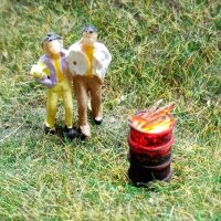 brennendes Fass Tonne H0 1:87 mit LED Brandflackern Feuer BAUSATZ Aral Esso