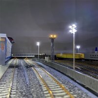 LED Flutlichtstrahler Flutlicht H0 Lampen Leuchten 4 Strahler Mast 5 Stück S235