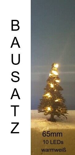 Weihnachtsbaum LED Lichterkette bunt beleuchtet Tanne Schnee 65 bis 135mm H0 TT 65mm ww LEDs grüne Tanne Bausatz