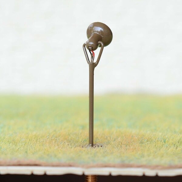 LED Flutlichtstrahler Flutlicht H0 TT Strahler mit Mast Fassadenstrahler 5 Stück Braun